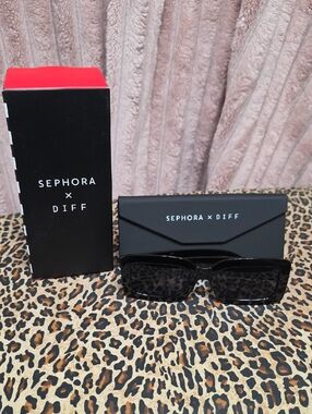 Sephora x DIFF Black Sunglasses